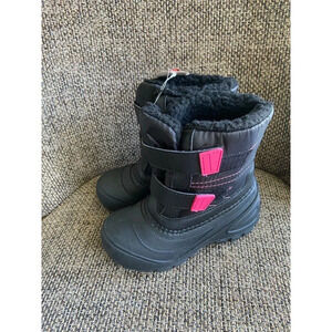 wonder nation winter snow boots kids size 12 black and pink NWT